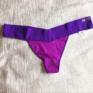 Vs pink thong sz large nwt